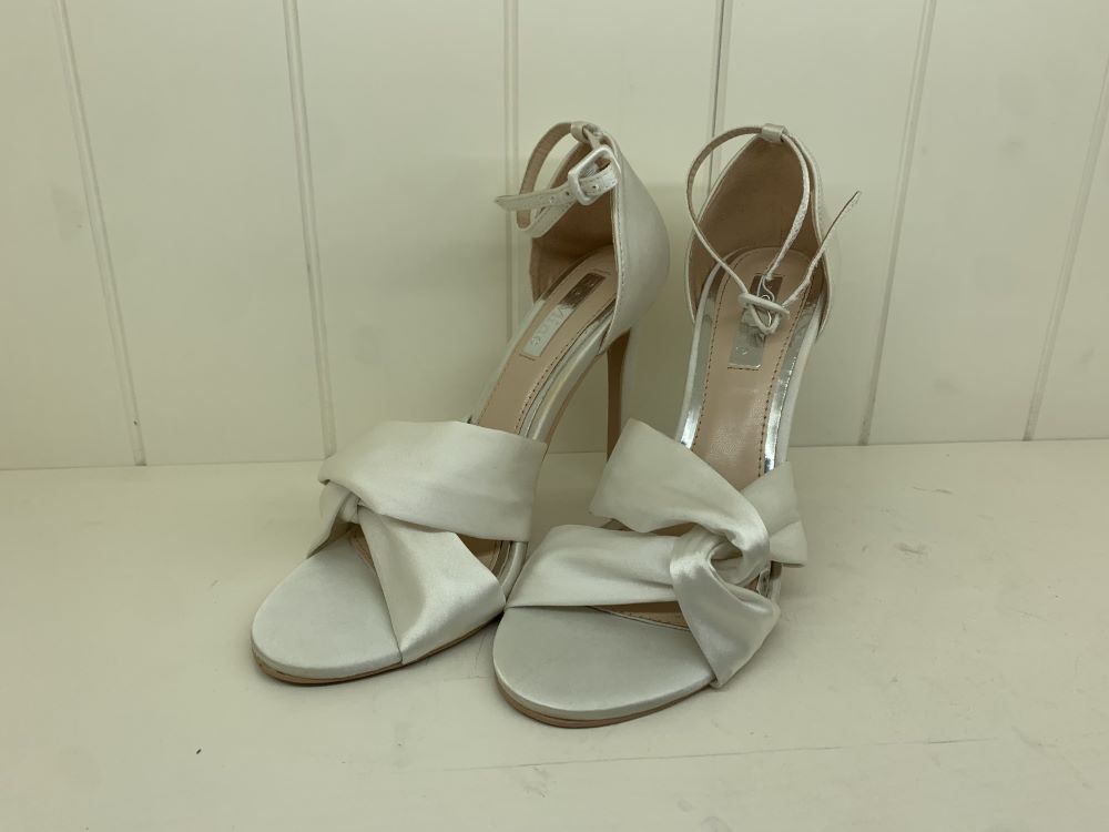 shoe papuci curatatorie incaltaminte suceav (12)